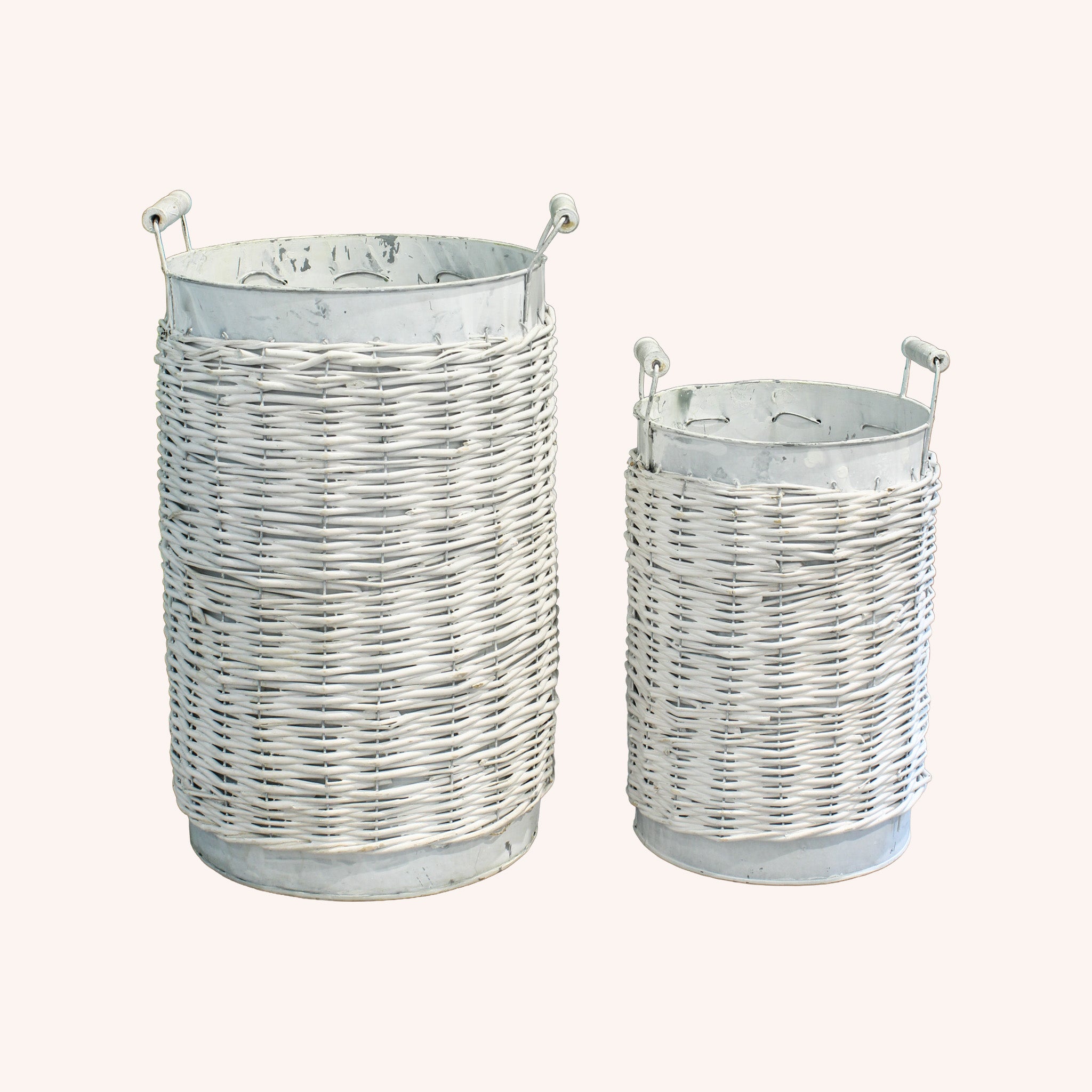Adorno de Piso Woven Duo – Mimbre y Zinc - BLANCO Y NATURAL SET