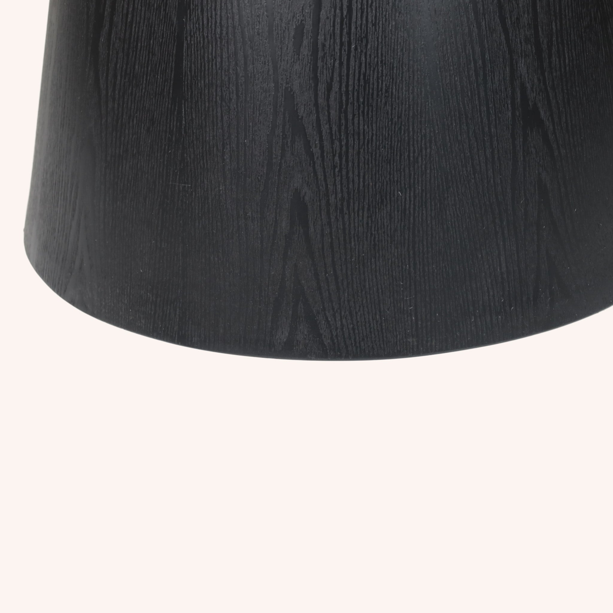 Mesa de Comedor Norad - BLANCO CHOCOLATE  BEIGE Y NEGRO