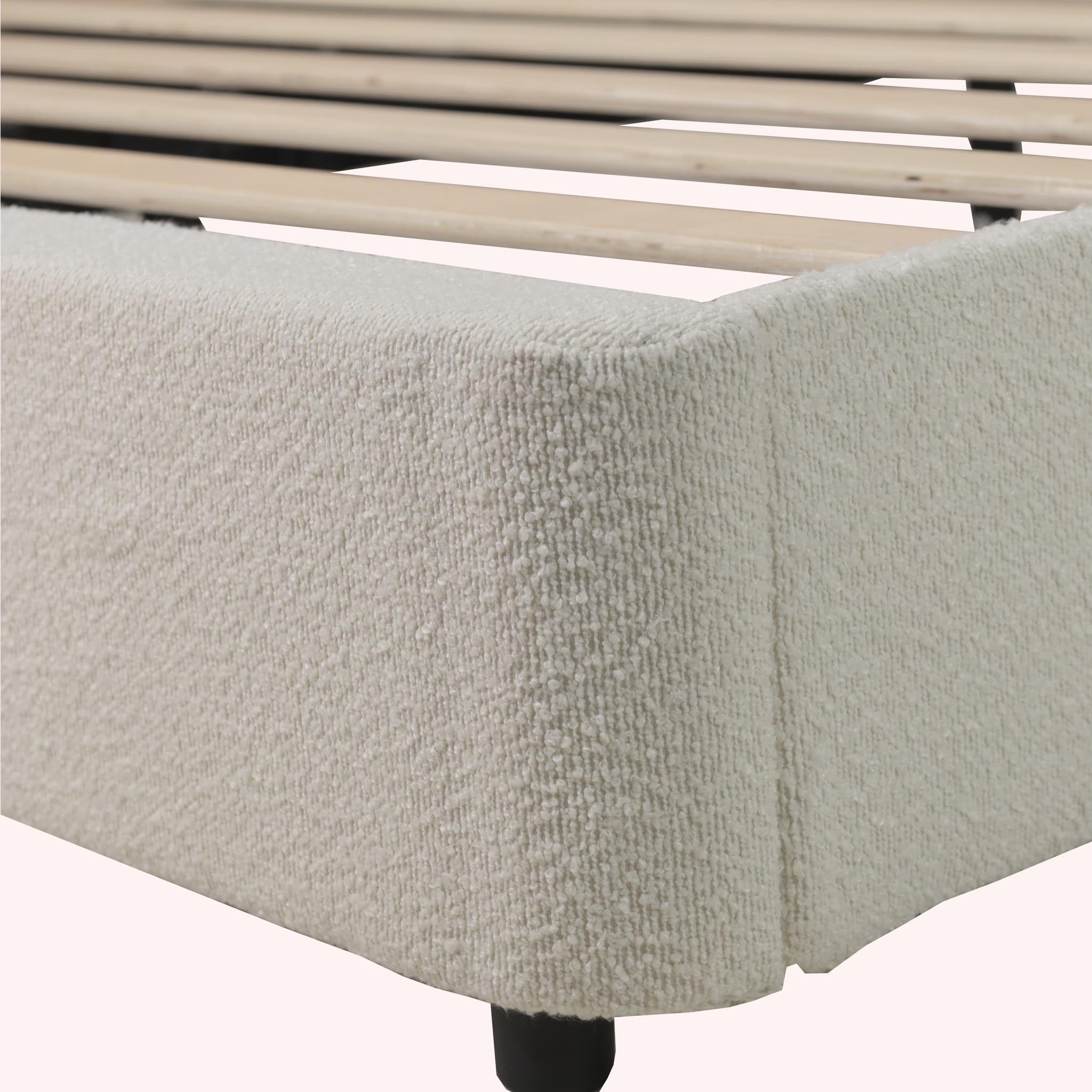 Cama Queen Bensu - CREMA