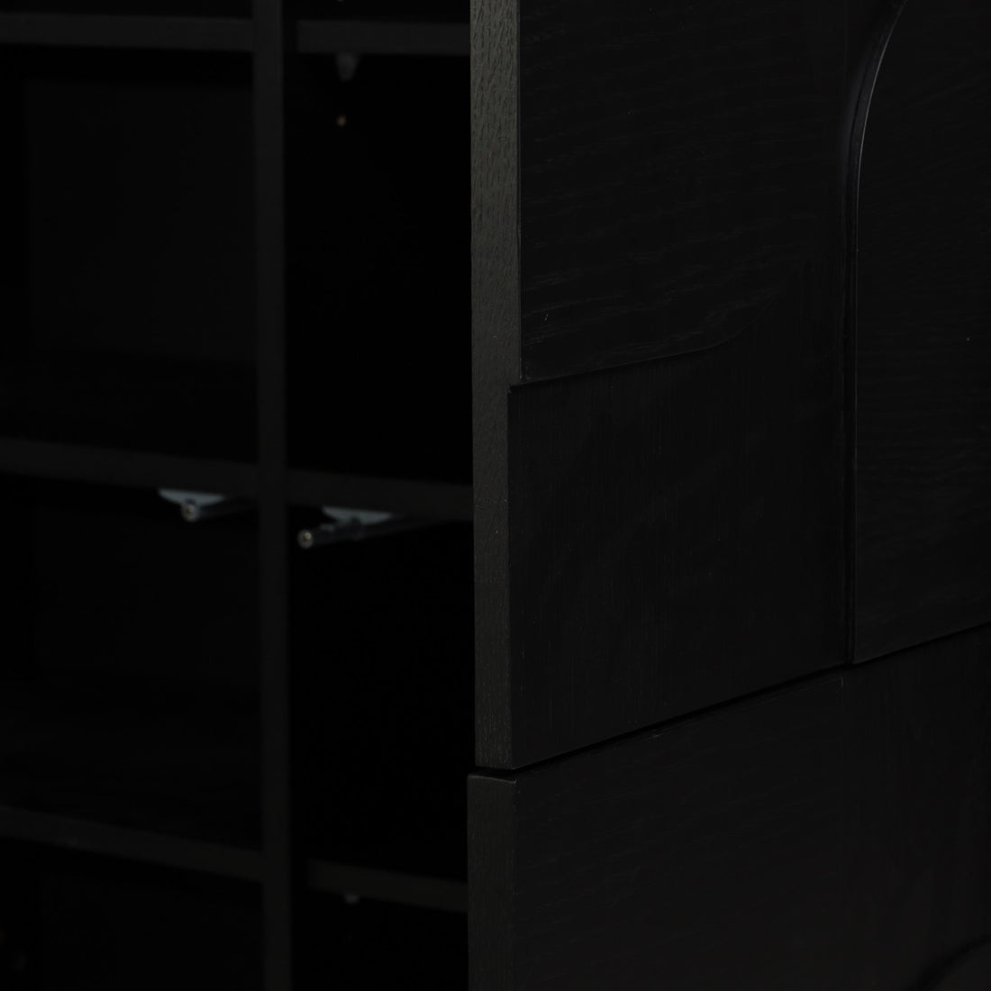 Gabinete Finn - NEGRO