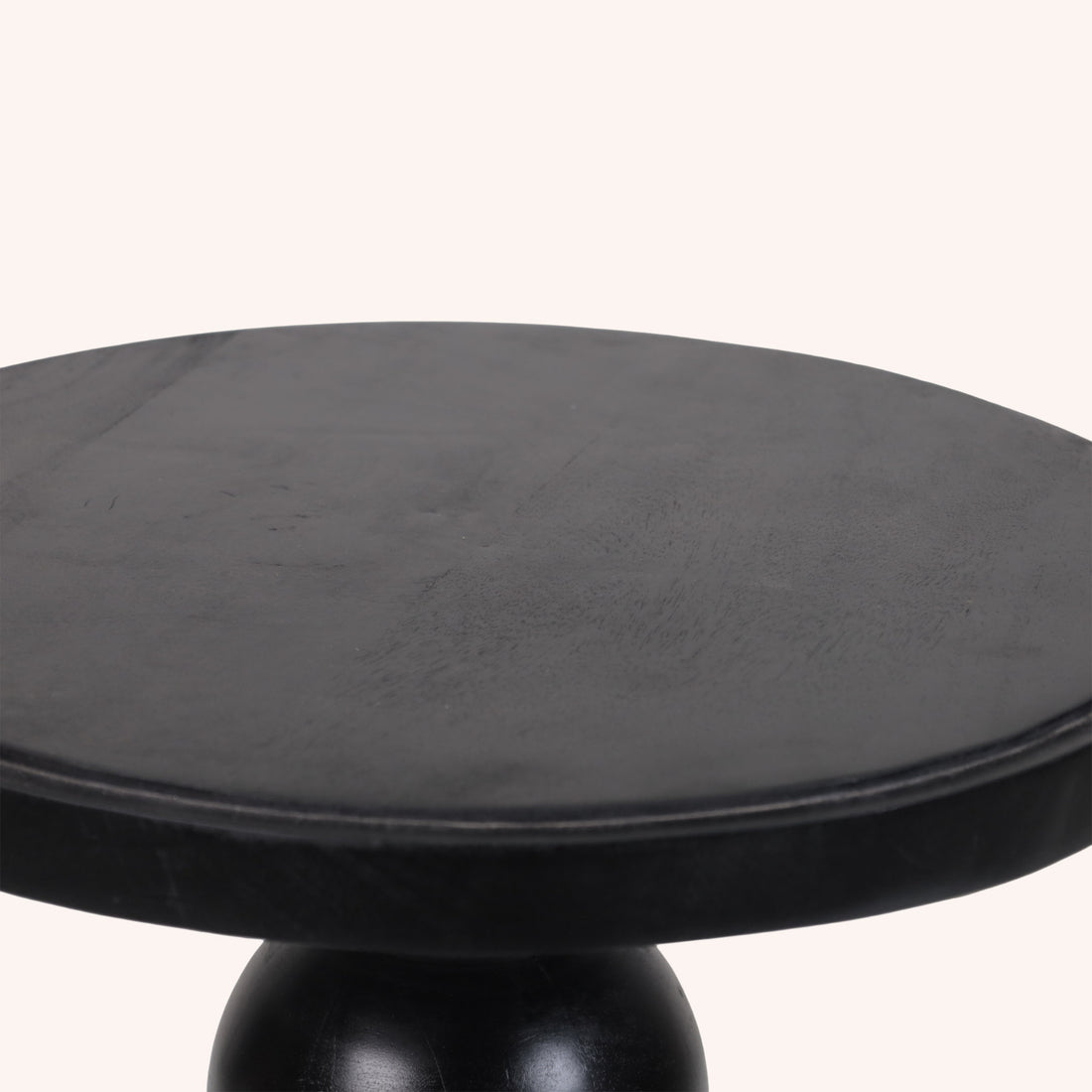 Mesa Lateral Redonda Gandhi - NEGRO