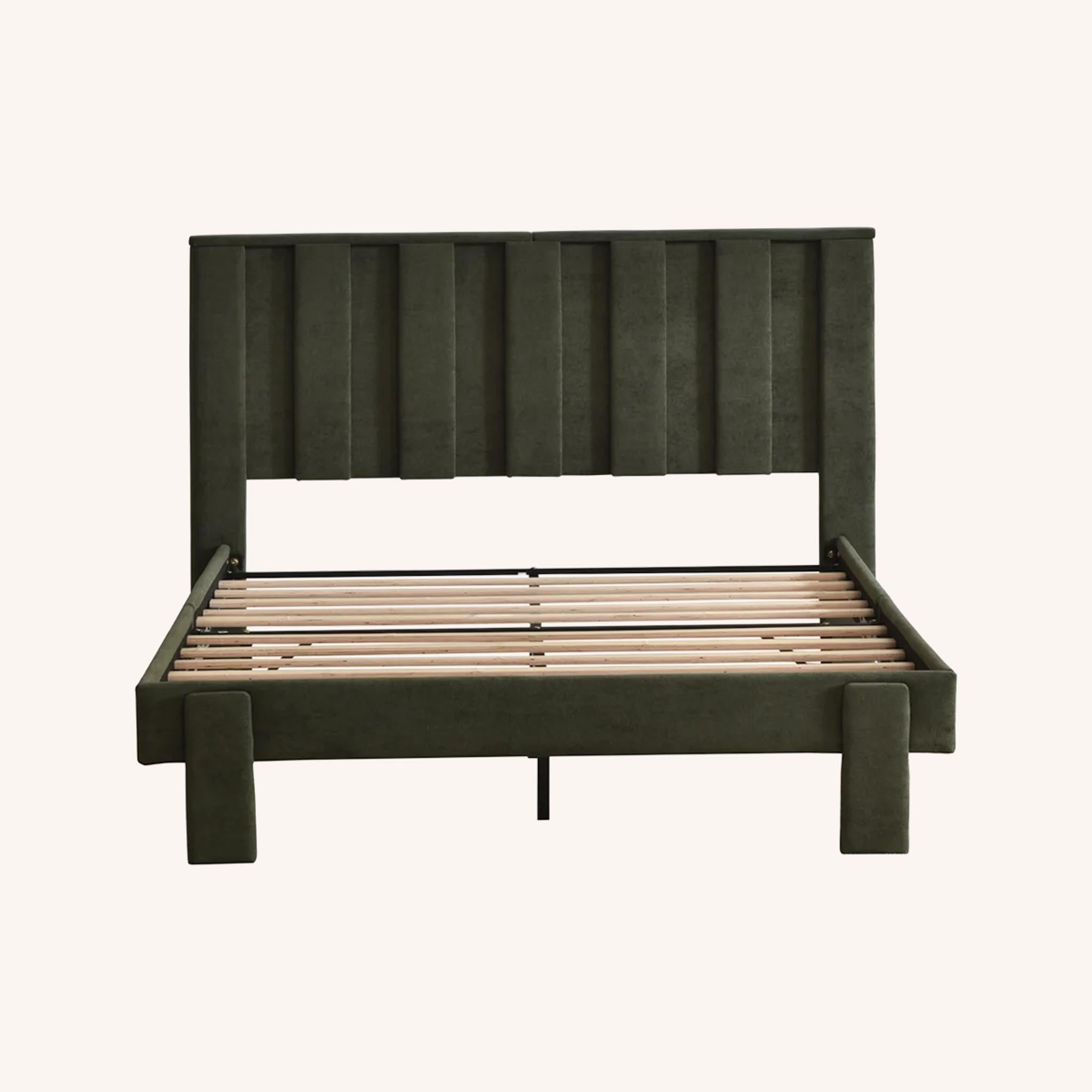 Cama Queen Latitud - VERDE