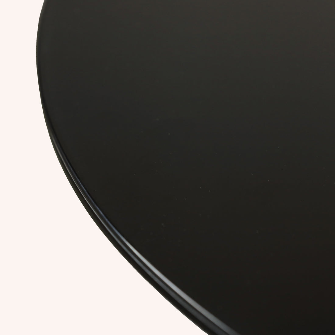 Mesa de Comedor Ovalada Verona - NEGRO